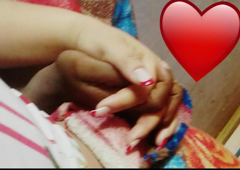 LucenaMM1's tweet photo. A melhor escolha que eu fiz na Vida foi largar o mundo pra segurar na sua mão 💏❤😍 https://t.co/knVKmjidsE