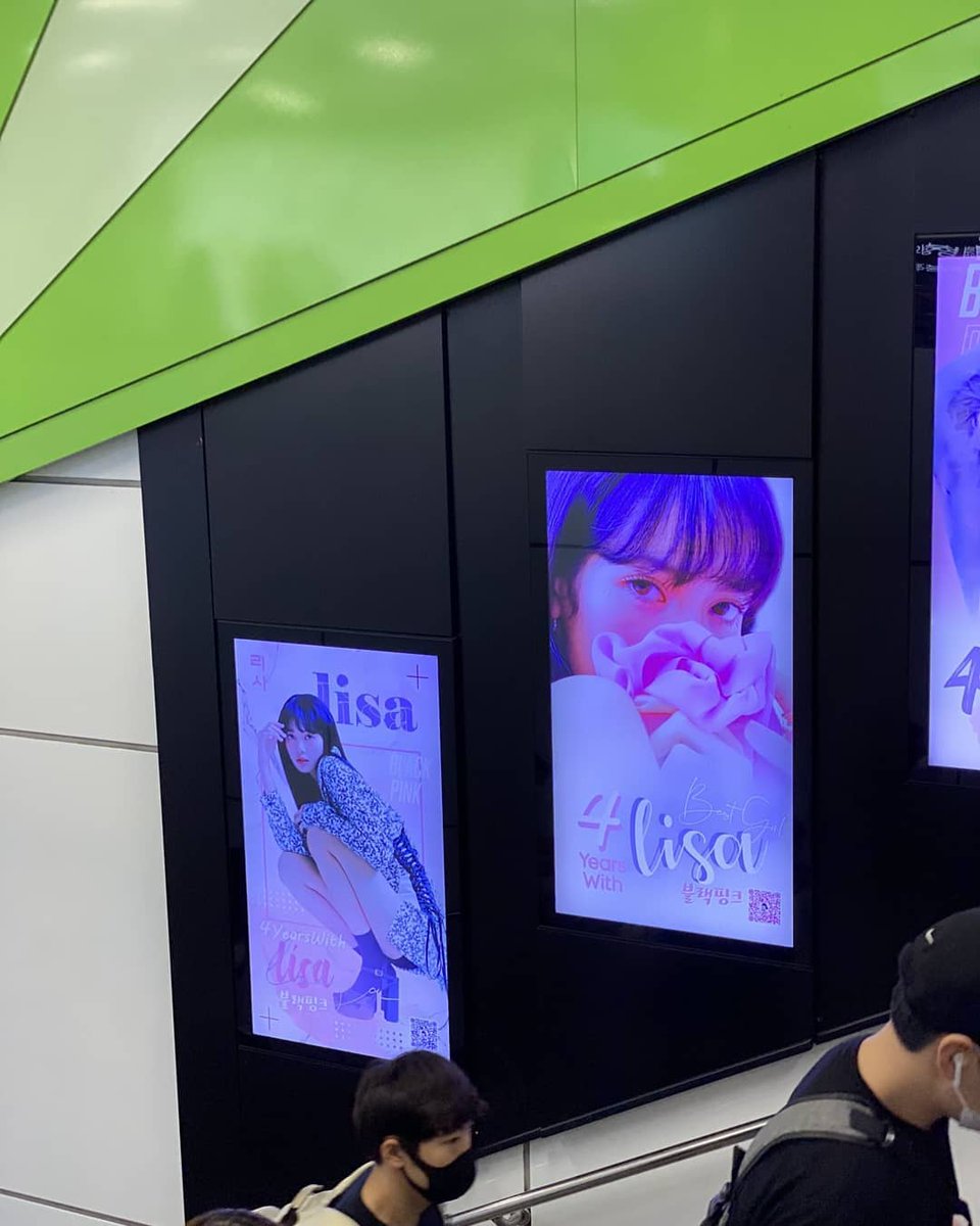 Moon24688620's tweet photo. Lisa 4th anniversary support ads at Hongdae-University Station in Seoul, South Korea
@lalalalisa_m ✨
.
.
.
#lalisamanoban #lalisa #welovelisa #alwayslovelisa #protectlisa #lisa #lisafacts #lisaedits #lisalover #lisaforever #lisavideos #lisaphotos #lisaupdates #HowYouLiketh https://t.co/dM2Rt0vM96