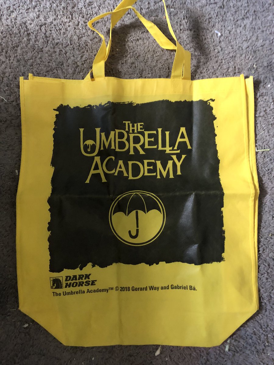 MCROfficialST's tweet photo. MINI GIVEAWAY!!!

In honor of the release of @UmbrellaAcad, I thought... hmm why not do a giveaway?? 

•Must be following
•RT &amp; LIKE!!!
•Share your favorite scene of #UmbrellaAcademy ’s second season!

Ends 08/15. And yes, giveaway is INTERNATIONAL. https://t.co/5qIFCvjgyp