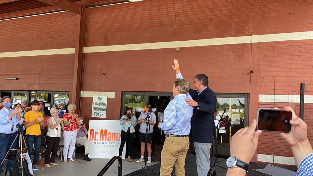 MegaBullhorn865's tweet photo. @DrMannySenate brought #Kentucky Senator @RandPaul to #Knoxville #TN Today • all the speeches on video are in this story. • https://t.co/FzF1sZAv7b •
#TheMegaBullhornOfTruth • #FifteenYearsAsATRUTHBlog • #CitizenInformer • #InternetBloggerIAm •
#BEALEGEND • https://t.co/Xku8jX4kHX