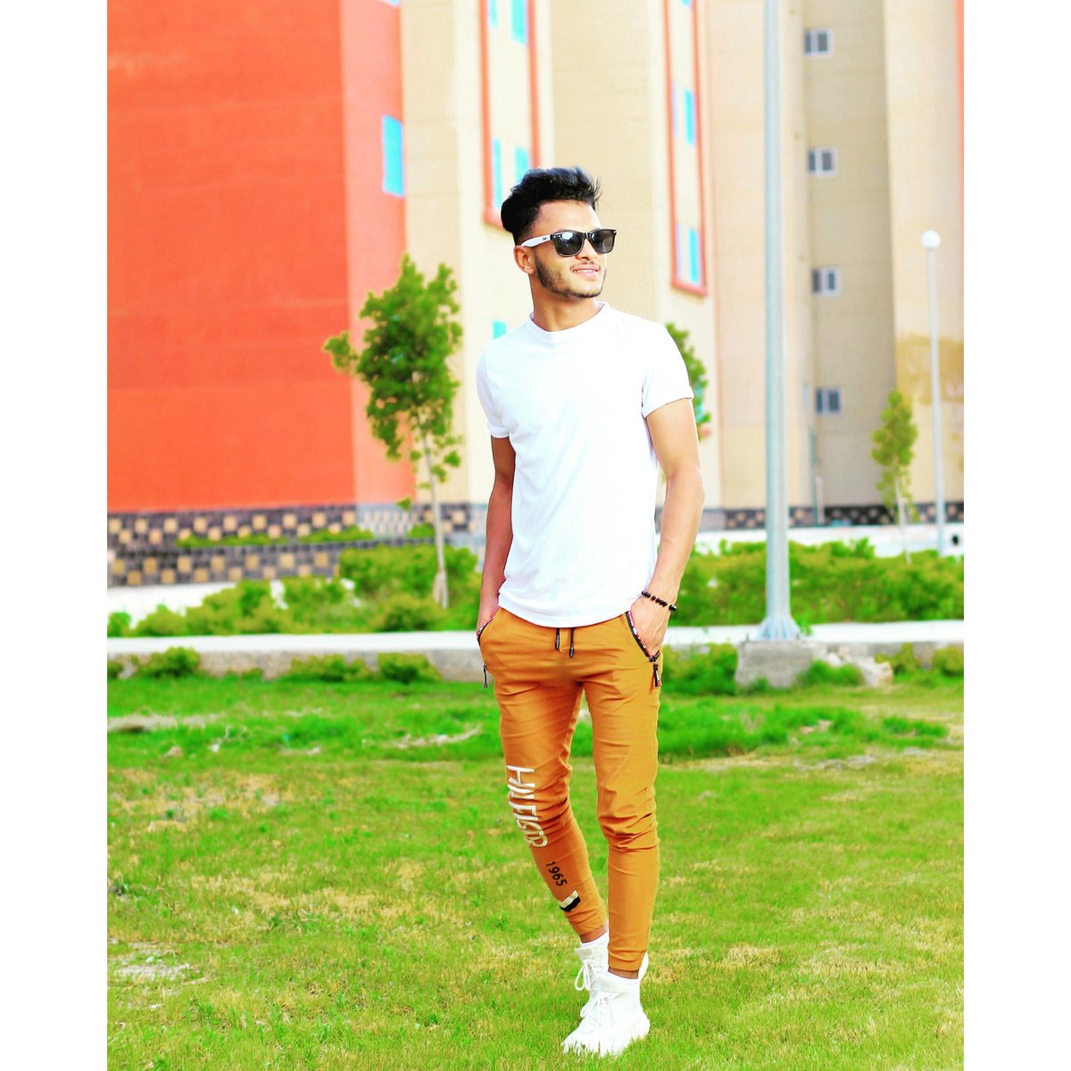 abwalqasma4's tweet photo. #NewProfilePic 
💛🍂.. https://t.co/n1NHFuFFIE