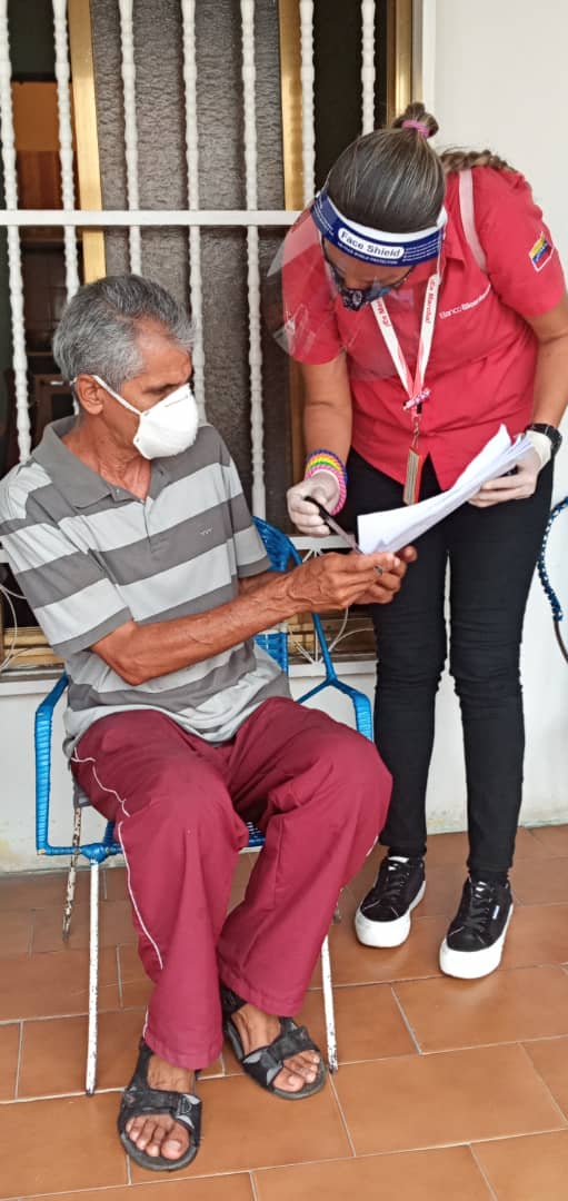 BDT_VE's tweet photo. #NotasBBDP || Pensionados de Aragua, Carabobo, Falcón y Lara recibieron su tarjeta de débito en jornada ¡Banco Bicentenario va a tu casa! https://t.co/KImEhSkOJw https://t.co/4MCONLD0Nd