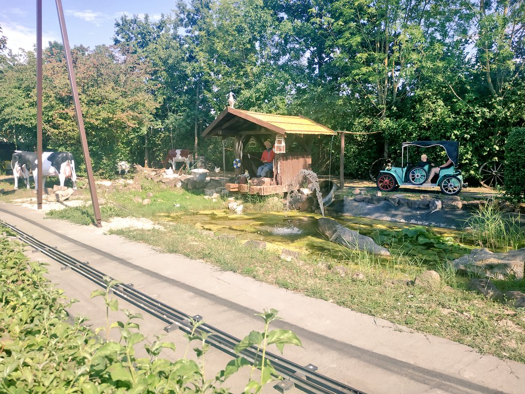 mathis_gullon's tweet photo. #FunnyWorld #Kappel is a small amusement park for children, located 5kms away from #EuropaPark. Self-operated rides only (clever) &amp; bonus 'new-gen' #Heege #Butterfly! 🤷‍♂️ https://t.co/7etZU8S68E