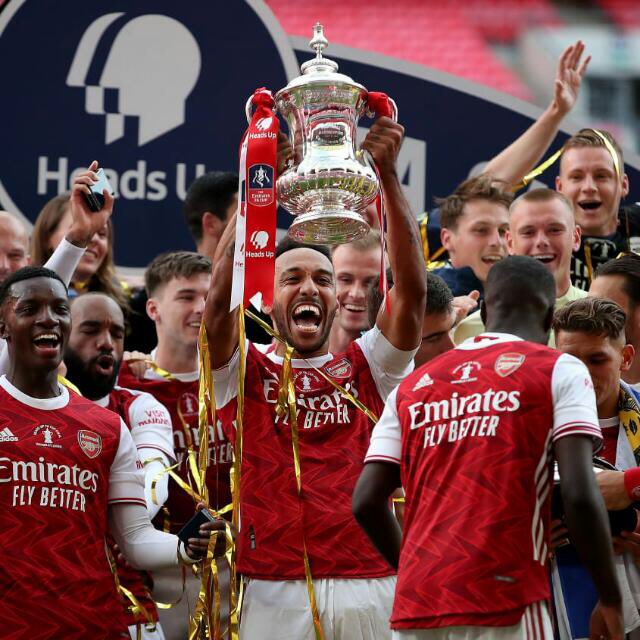 Congratulations to my fellow @Arsenal fans @Forttune_ @FellixMW @Rashid_LE @Skinnybrizzo @Pundit_Afc @justoarteta @justalffie @akashitigu @LAZARUSCHAKWERA @PaulKagame. Feel free to tag all Arsenal fans on the TL 🔥🔥🔥🔥