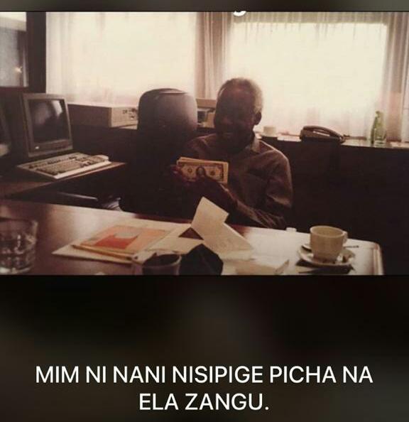 scopeboii's tweet photo. Me ni nani nisipige picha na hela zangu wakati Hadi baba wa taifa alipiga picha na hela zake alizotafuta 😂😂���
@danfodioking @japhet_kapinga https://t.co/Ru1rkyNXxO