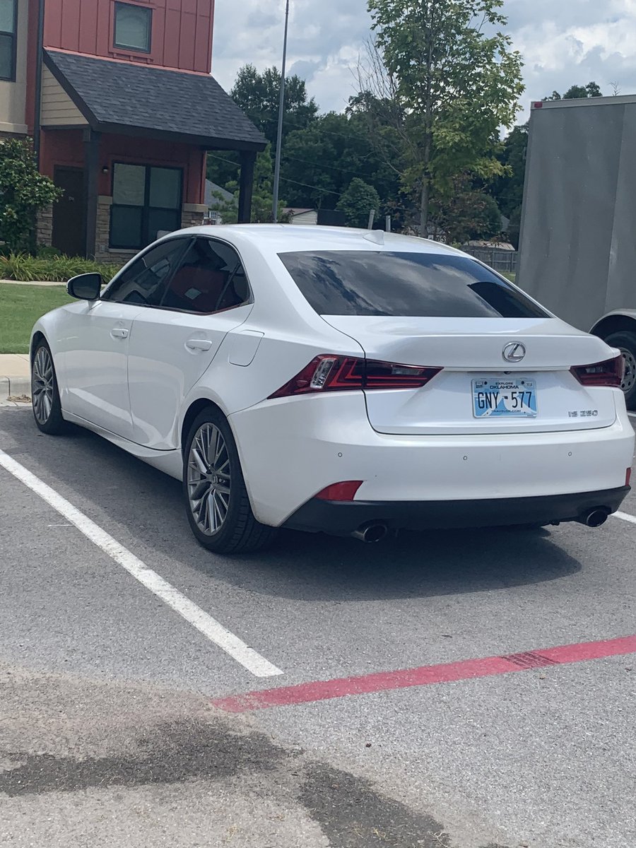 Amyloid007's tweet photo. @TulsaPolice 911 urgent response at Residrnces Boardwalk, Bixby in welfare check of 12 year old child of missing mother absent at moving trailers packing fast- where is mom? Boy? Dog?? Hurry there before they’re gone!! 911 https://t.co/UCOIvzR0Bg