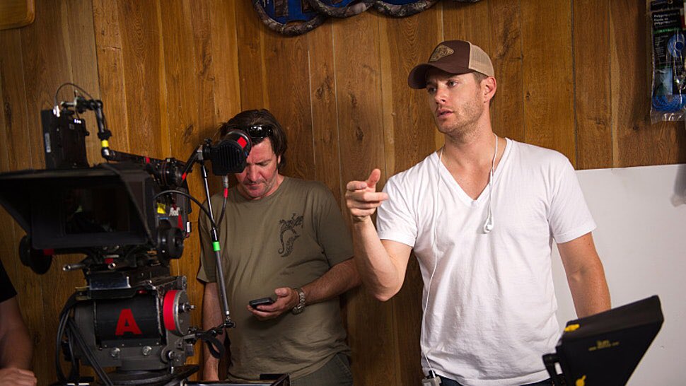 SPNBunkerNA's tweet photo. @JensenAckles first turn in the director's chair is a rousing success with #WeekendAtBobbys. Ackles not only has the skills to make us laugh and cry with his acting, but he proves he can handle himself behind the camera as well.
#BunkerSPNRewatch #ActionAckles #Season6 https://t.co/CksJ1z61WP