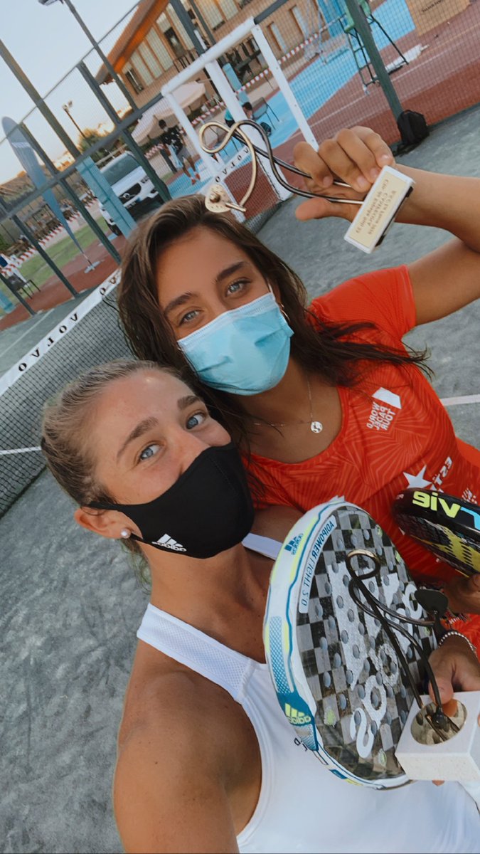 martita_ortega's tweet photo. VAMOS!!!! Campeonas de España sub23!!!!💪🏽🇪🇸 Una buena despedida para ser mi último año; otra etapa que se cierra!😢enhorabuena compiii @beaglez_padel !!!👏🏽 A por la semana que viene !!! 🔜 #wptadeslasopen !🔥 https://t.co/GPnPvKNdzN
