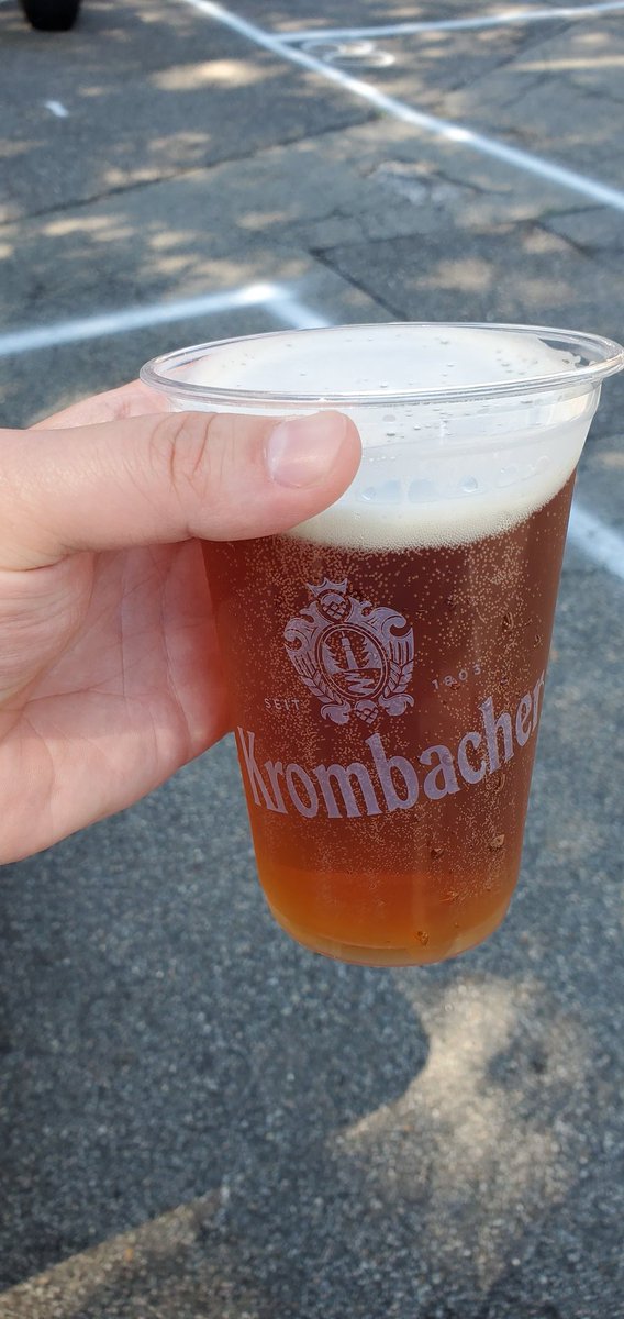 snackerzilla's tweet photo. Oktoberfest in August. Favorite beer spot on Long Island. #MonsterChomping #Snackerzilla https://t.co/357i45ivq9