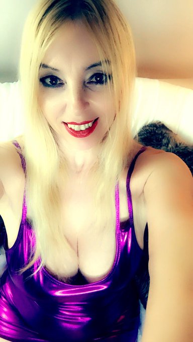Disco fever at home #lycrafetish  #busty #Smile https://t.co/uLkYfdG3wR<a href="/tag/lycrafetish"class="tags">#lycrafetish</a><a href="/tag/busty"class="tags">#busty</a><a href="/tag/smile"class="tags">#Smile</a>