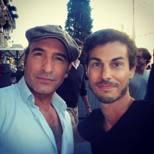 FanJeanDujardin's tweet photo. #Brice3 Quelques photos de Jean Dujardin avec des fans prises entre 2 avants-premières de Brice de Nice 3 #rencontre ! https://t.co/68mkMRK7qP