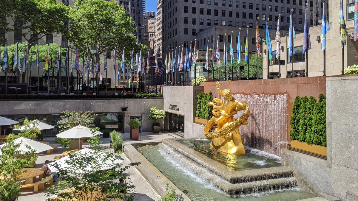 MadHattersNYC's tweet photo. Hey, NYC! Don't miss the #FlagProjectRC at @rockcenternyc from Aug 1-16! It features flags designed by artists from all over the world, and it's such a beautiful ode to the city 😍 Had us praying for a summer breeze more than usual 😉

#SaturdayMotivation #NewYorkCity https://t.co/sHotN1WtrA