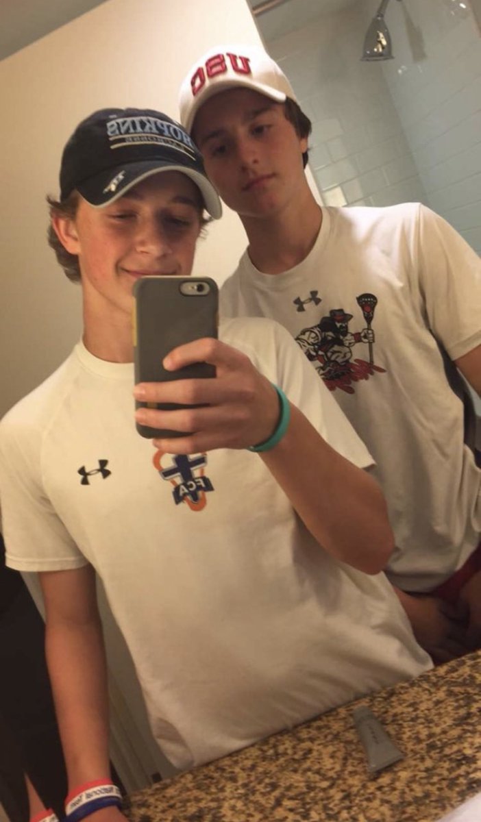 gay_files's tweet photo. Straight friends 👬 dm to buy https://t.co/9PG6e9NhLY