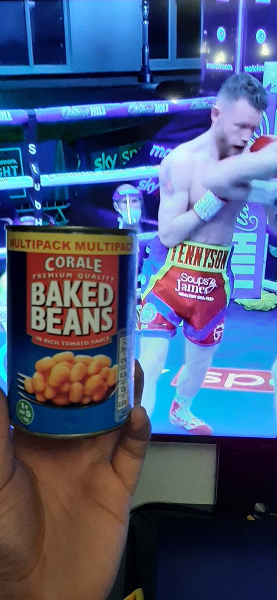 twinderella91's tweet photo. I knew @JamesT931 trunks reminded me of something 😏 @Aldi_Ireland finest #SkySports #livefightnight https://t.co/slQnbHC2gz