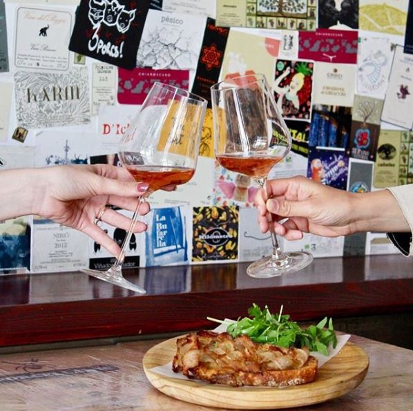 Pedimos disculpas por la ausencia, tuvimos la cuenta hackeada un tiempo. Hoy pudimos recuperarla &lt;3. Gracias a todos por vuestros post. Viva el buen vino! #vinatural #naturalwine #vinonatural #vininaturali