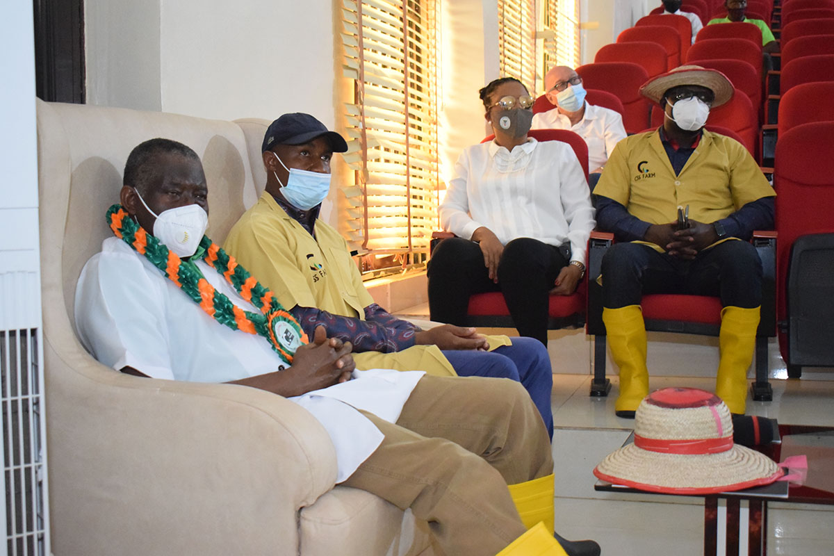CSSGroupnigeria's tweet photo. Chairman @CSSGroupnigeria, John Kennedy Opara, Ph.D hosts fmr. President @GEJonathan at the International #skill Acquisition Centre (ISAC)

https://t.co/kTH8NsYiJs https://t.co/z39LT76mD0