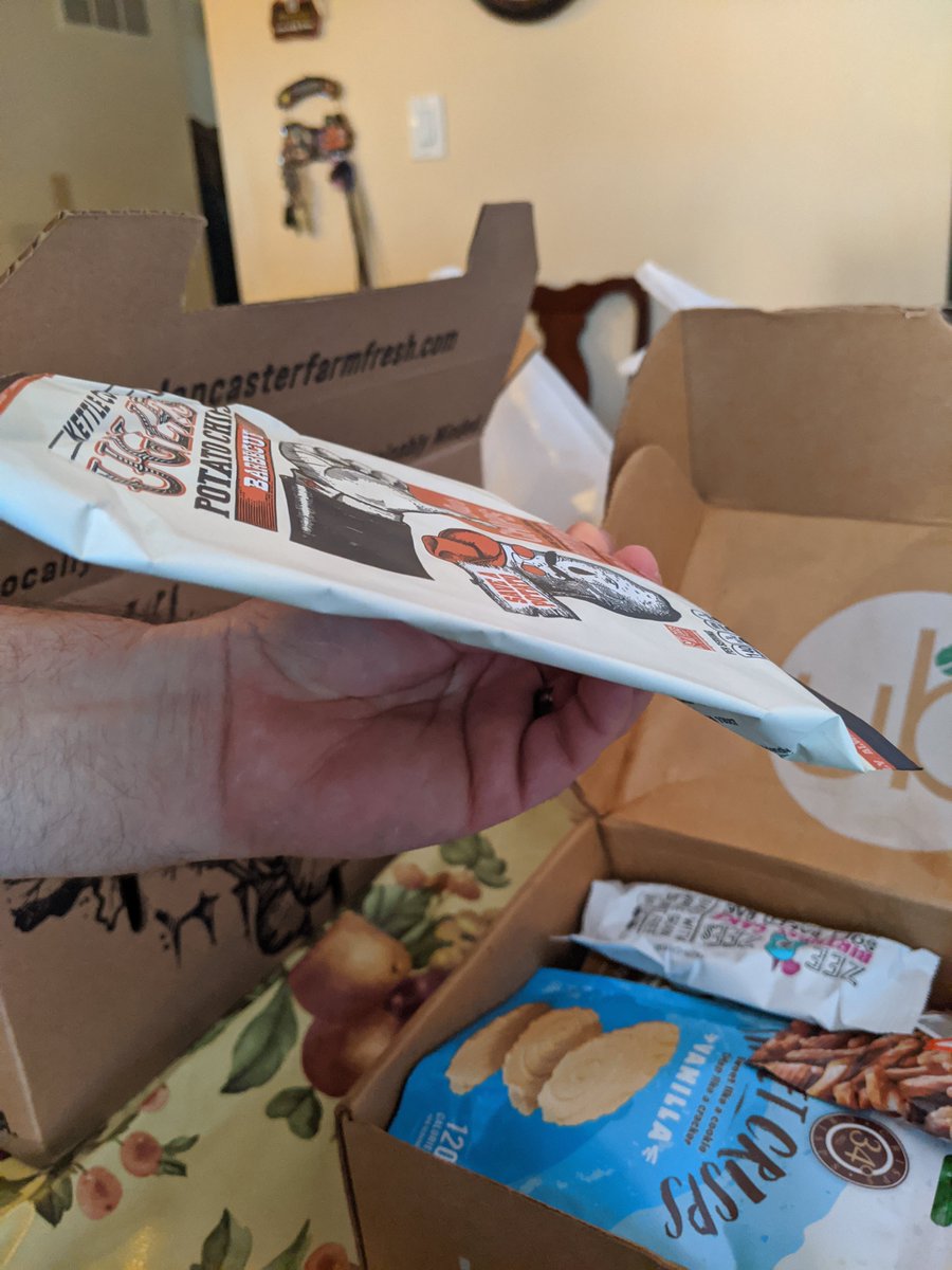 eatcleanguru's tweet photo. just received my #Urthbox #snackbox it was totally crushed. Looked like they stuffed a medium package into a small box. Potato chips were flat as a pancake. Angry and disappointed. Would not recommend to anyone. @urthbox https://t.co/qNqvwiflPH