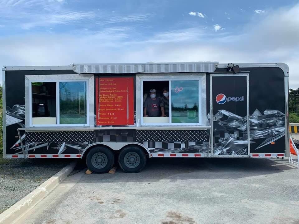 Best fish-n-chips (with dressing and gravy) that I ever had...you gotta check out this mobile food truck on Torbay Rd across from RCAF Rd. #feeandchee
