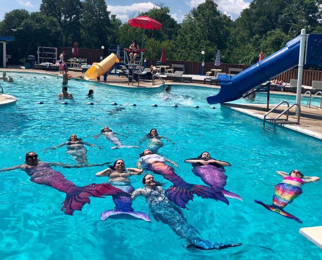 texaspoolplano's tweet photo. Mermaid at heart? The Texas Pool is the place for you!! 👁❤️🧜♀️ #FinsUp #MermaidSighting #TexasPool #Mermaid #Mermen #SwimAcrossTexas https://t.co/QxQssfseBv