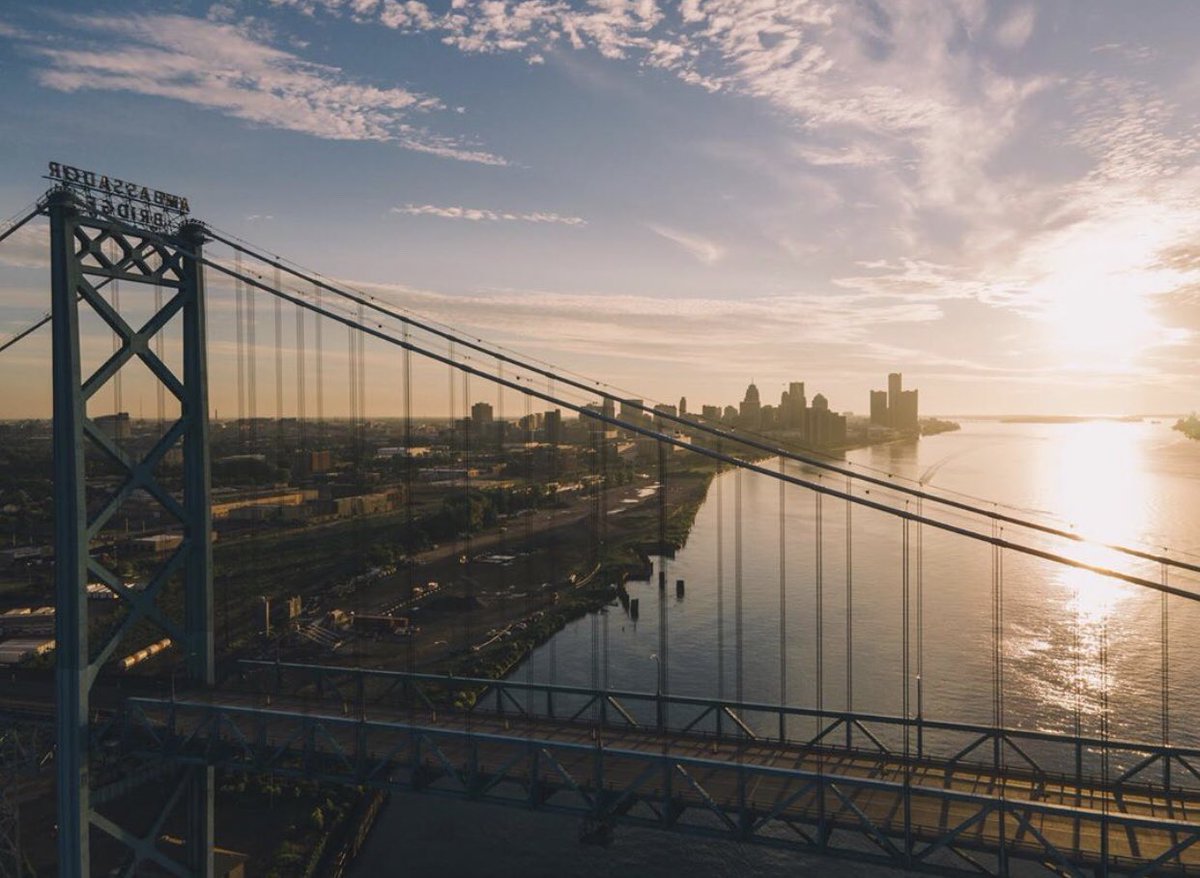 <a href="/3andathird/">Nadir Ali</a> shows us why waking up for sunrise is always worth it!
✨
#asdetroitsown #detroit