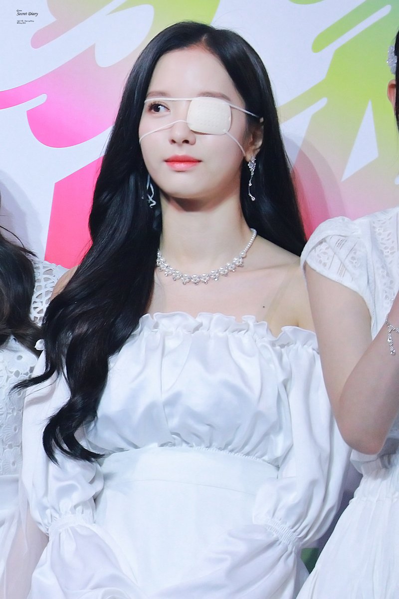 Diary_0022's tweet photo. 190822 소리바다어워즈 우주소녀 보나
@WJSN_Cosmic #우주소녀 #보나 #WJSN #BONA #ボナ #宇宙少女
https://t.co/giIpe01AzR https://t.co/4gcObBF531