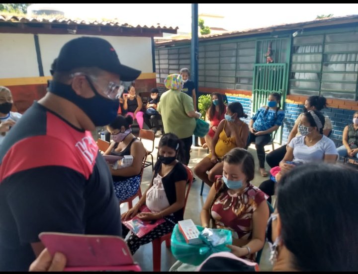 AndersonORomero's tweet photo. Primera combatiente del #McpioPedroMariaUreña #Alcalde @carrilloalcald1 en compañía del #Costituyente @williamsparada y el  equipo #IpasmeUreña Celebraron 3er Aniversario de programa #PartoHumanizado @NicolasMaduro @dcabellor @FreddyBernal @charlychaves @PSUVTachira Venceremos https://t.co/g5TTjazbIp