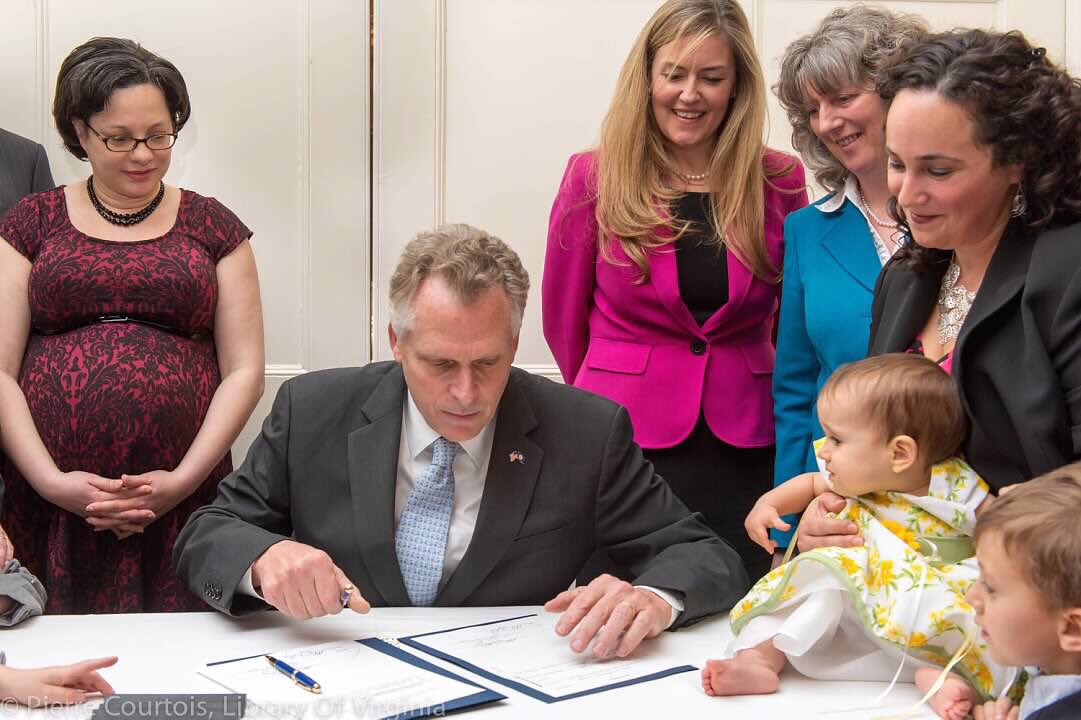 In 2015, I chief co-patroned legislation with  @DaveAlbo and then-Senator  @JenniferWexton to establish a mother’s right to breastfeed in any public place she is lawfully present. 7/