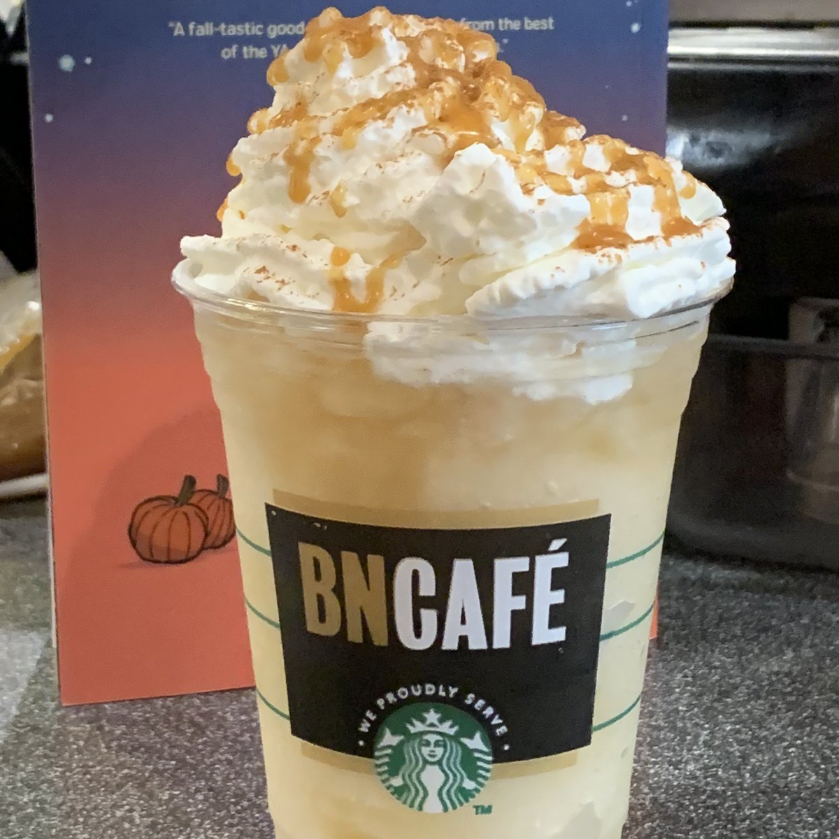 bnappleton's tweet photo. August is HERE &amp; our #barnesandnoblecafe is ready for #fall We’re featuring #caramelapplespice hot or ice blended (who’s  #readyforfall🍁🍂?) Whichever drink you choose, it’ll pair perfectly w/our #cheesecake special. #yourbaristamissesyou #bncafe #bnmidwest #readsiprepeat https://t.co/gMfKSuZJbx
