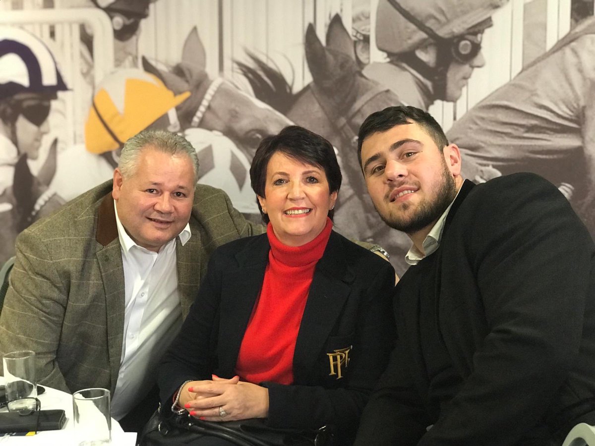 hallyboy03's tweet image. Outstanding @EddieHearn &amp;amp; @MatchroomBoxing good to see boxing back on our screens, always great to here “from @MyDoncaster “ @TerriHarper96 @JamieMcdonnell1 @bigtwinnygav 👏🏼👏🏼🙌🏻✊🏻