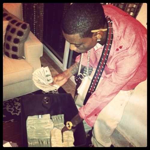 LiveMixtapes's tweet photo. Today in History! @SouljaBoy - #21EP :: Get It LIVE! https://t.co/zdYnn8pHu7 @LiveMixtapes https://t.co/AIc4tGOG7u