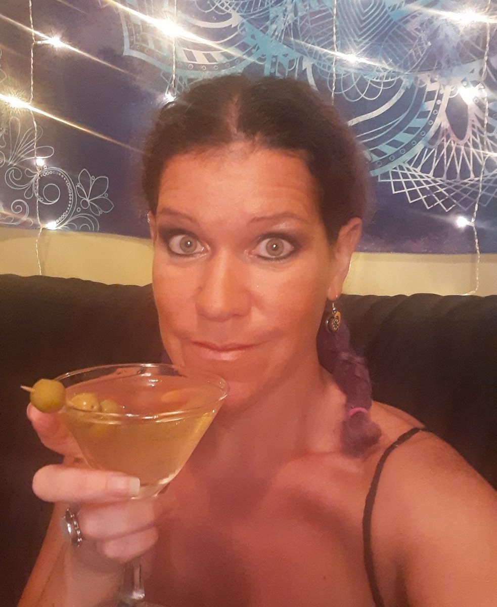 hkygrl12's tweet photo. What's up, y'all? https://t.co/iQr9ETmhf3