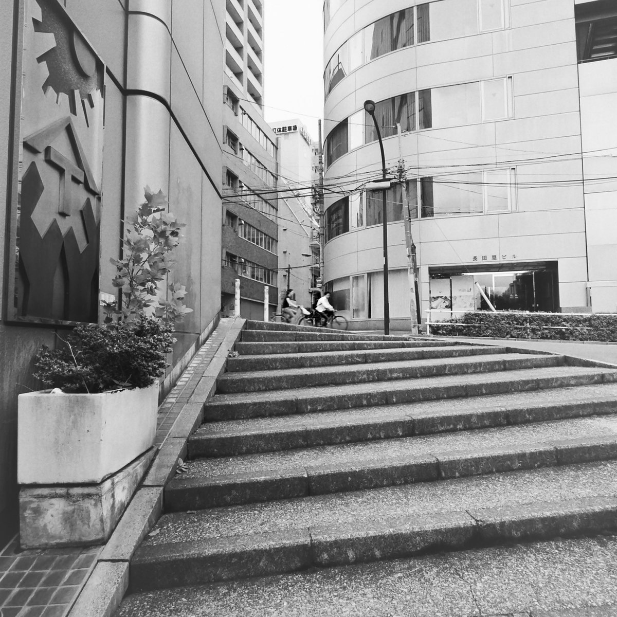 zucche's tweet photo. 富久町
#hasselbladswc #400tmax https://t.co/svfn5GAOgH