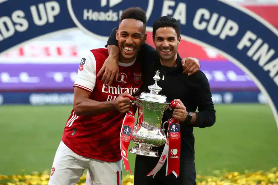 iamtheluka's tweet photo. 14 DELIVERS 14! #COYG #Always14Forward https://t.co/05fjFc17SE