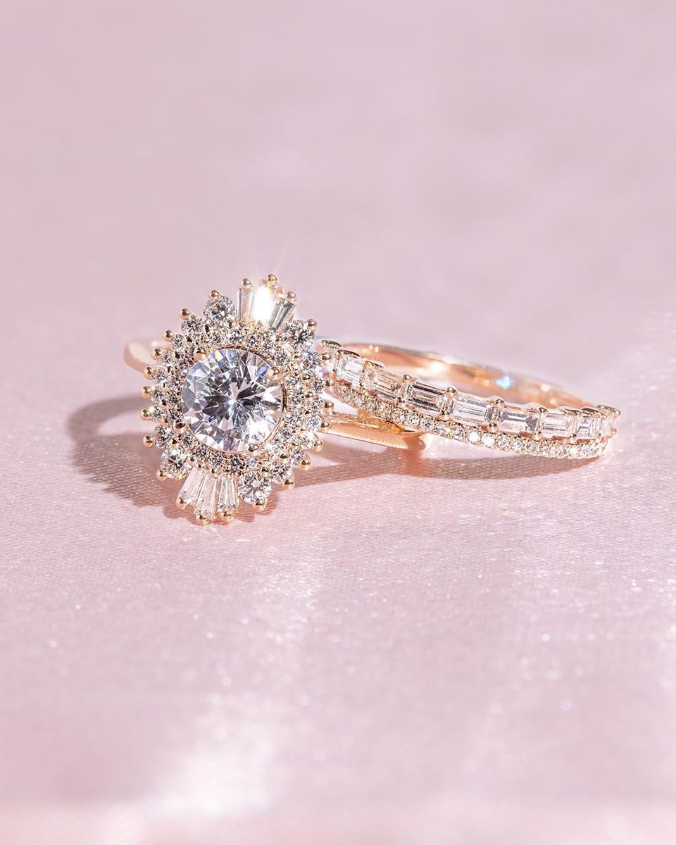 PBrideDiamonds's tweet photo. The perfect baguette wedding set 💍✨🥰 #paradedesign #baguettediamonds https://t.co/WwD1i8NYr7