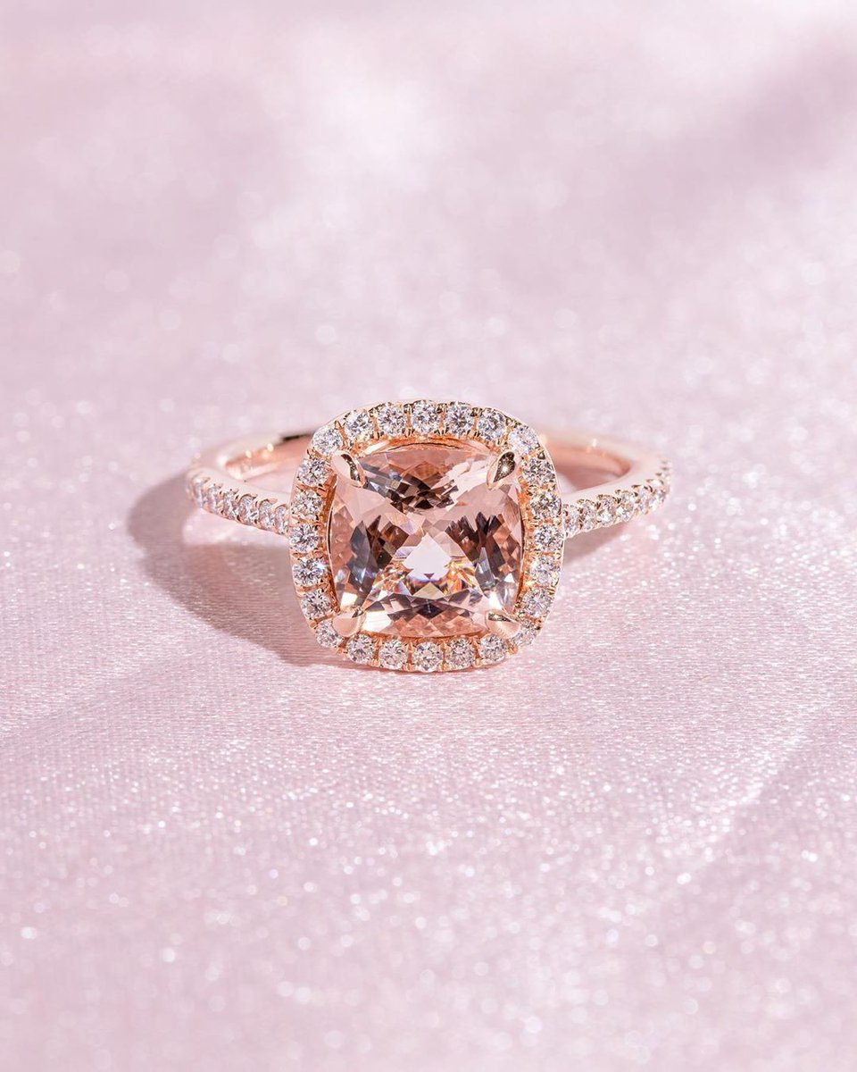 PBrideDiamonds's tweet photo. Peach pink morganite. A gorgeous diamond alternative for engagement rings 🍑💍✨ #morganiteengagementring #morganite https://t.co/f2qkrGsDAO