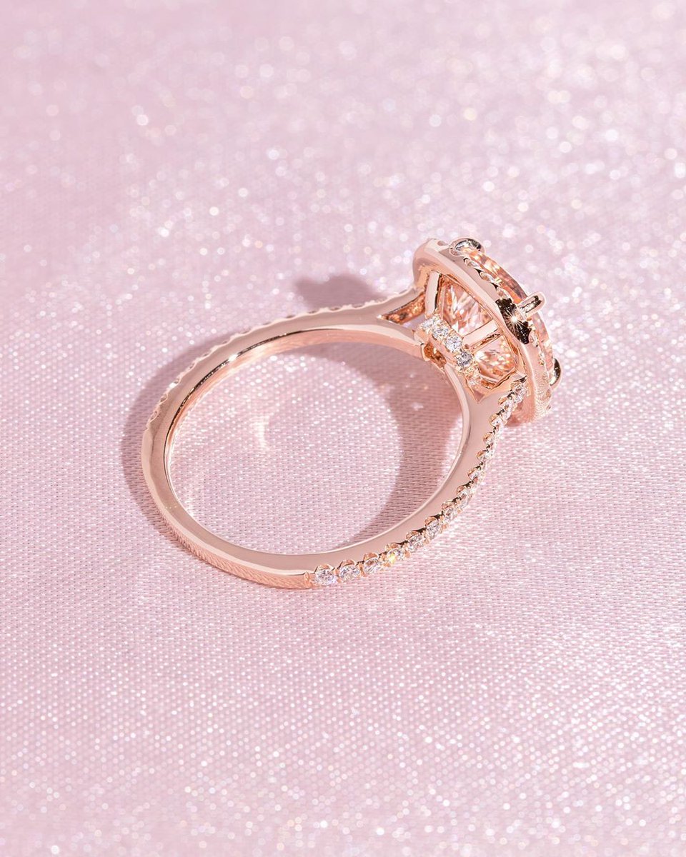 PBrideDiamonds's tweet photo. Peach pink morganite. A gorgeous diamond alternative for engagement rings 🍑💍✨ #morganiteengagementring #morganite https://t.co/f2qkrGsDAO