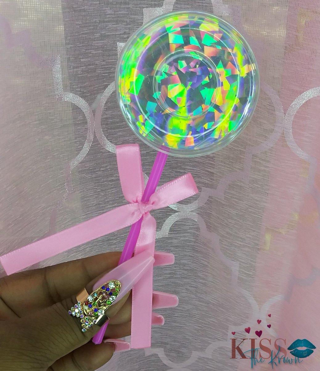 kissthekrown's tweet image. Holographic Lollipop Lash Case
#minklashvendor #lashvendor #lashpackaging #wholesaleminklashes
🛍kissthekrow.etsy.com