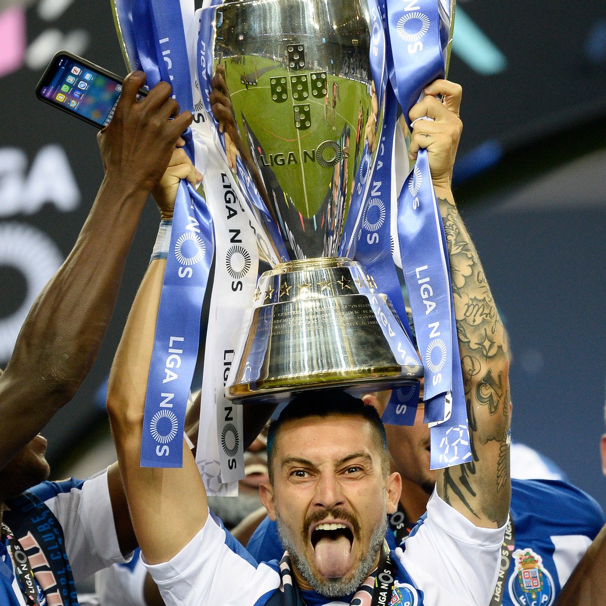brfootball's tweet photo. Porto have won the double 🏆🏆 https://t.co/sCrp2wMXOA