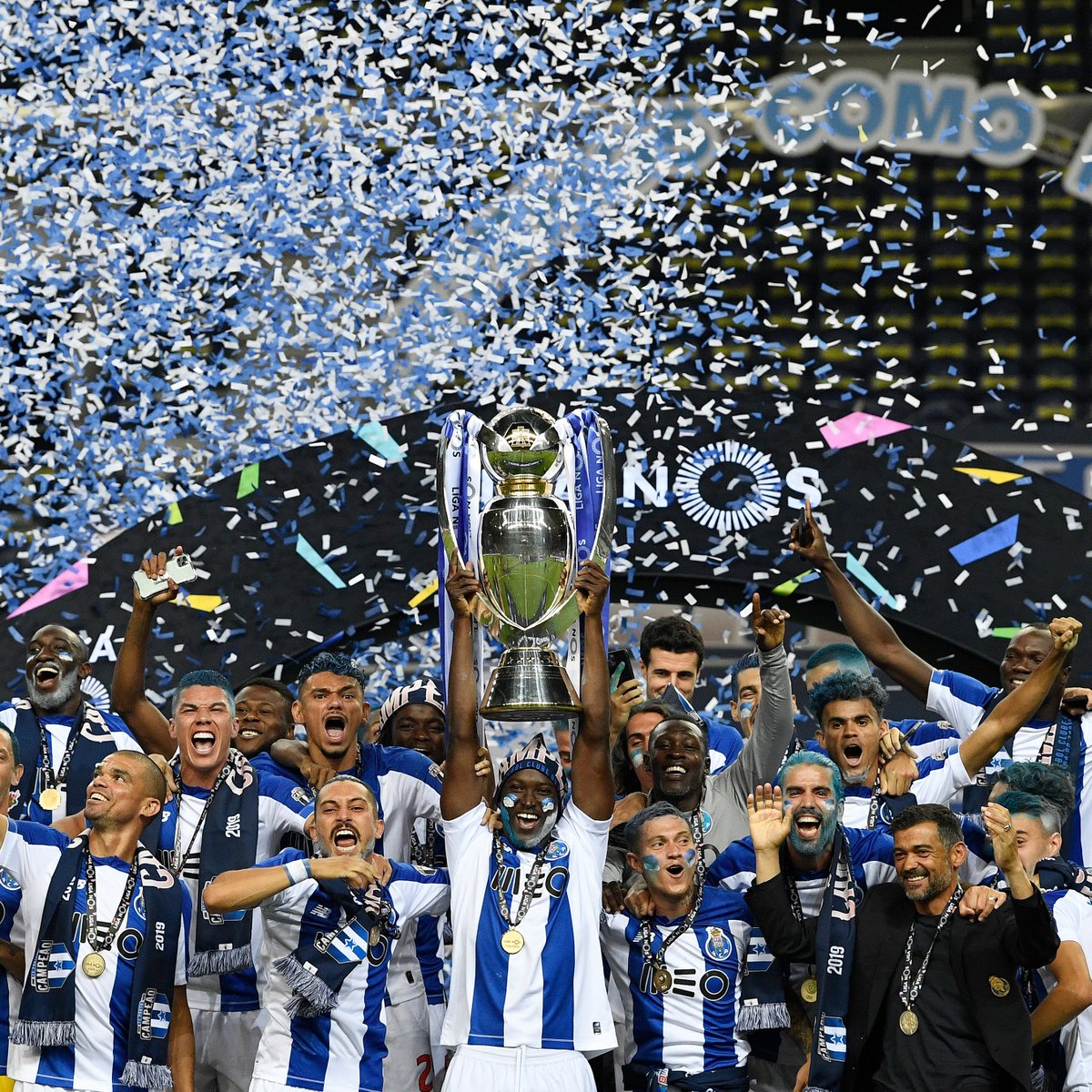 brfootball's tweet photo. Porto have won the double 🏆🏆 https://t.co/sCrp2wMXOA