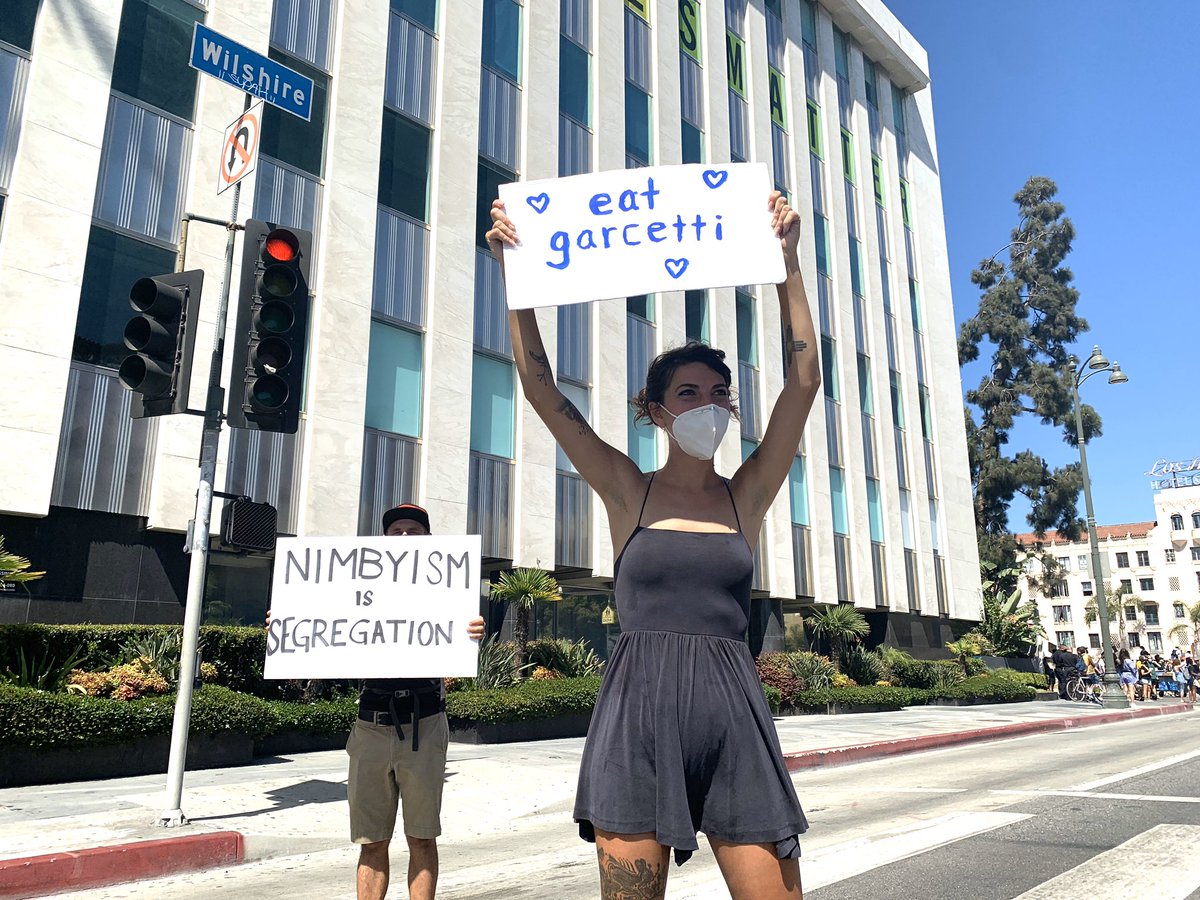 Drivers on Wilshire greeted with these signs