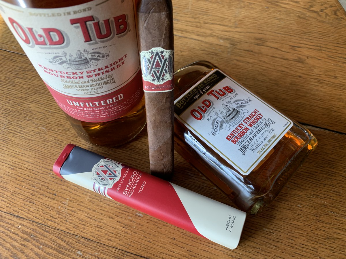 WhiskeyRogues's tweet photo. It's a Saturday Sip and Smoke with Old Tub Bottled in Bond and an Avo Syncro Nicaragua
@AvoCigars @JimBeam
#jimbeam #avocigars #oldtub https://t.co/PRtC7MeybJ