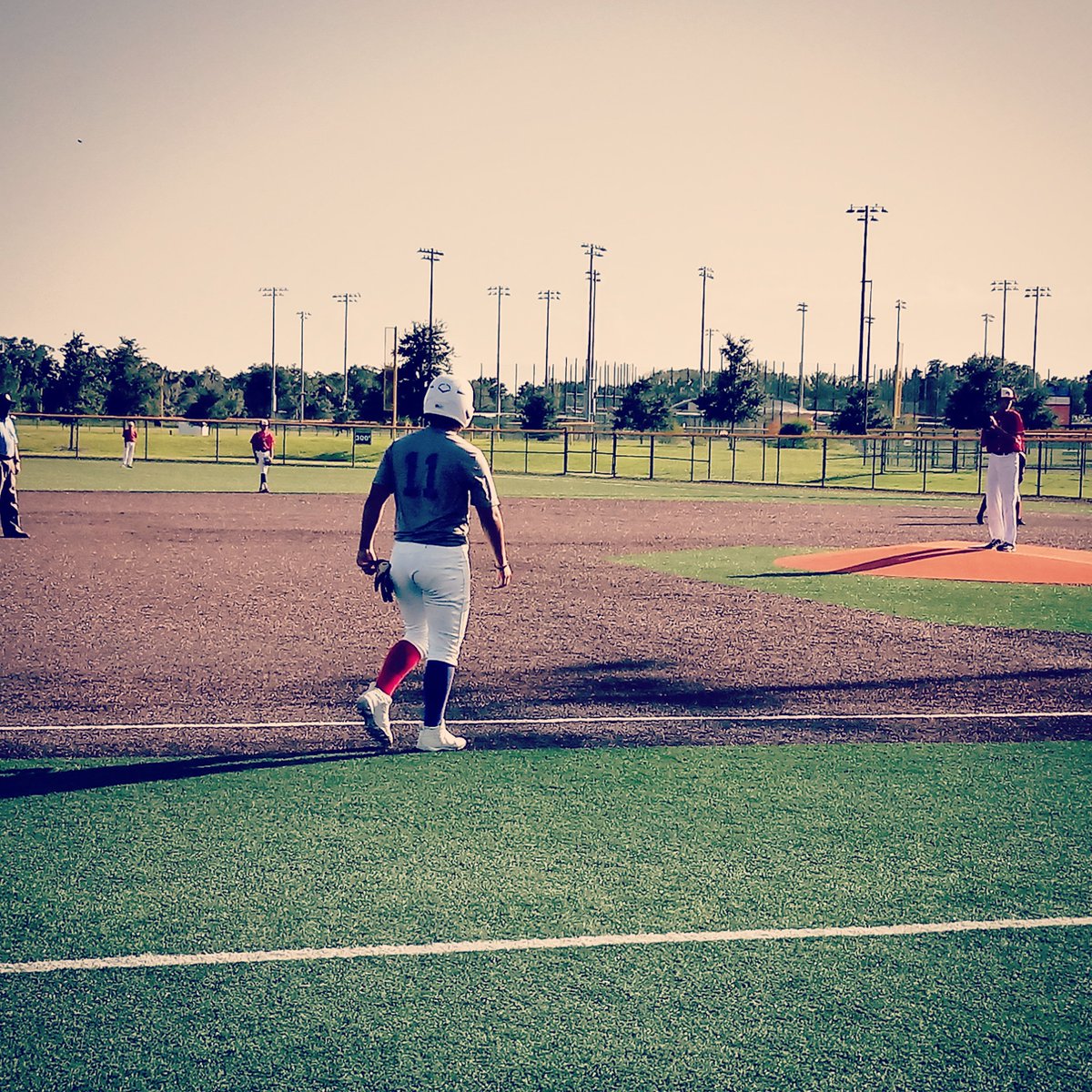 gsb_prospects's tweet photo. GSB Prospects 2024 take game 2 win at 14u Prospectwire State Championship...
2-0
#stillmobbin
#family https://t.co/9iQfXSfvGD