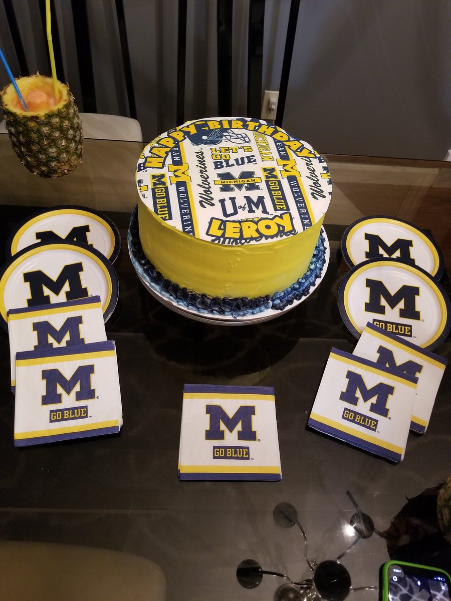 leroyking3232's tweet photo. CELEBRATING MY 47TH BIRTHDAY WITH FAMILY AND FRIENDS. https://t.co/fFzx6PNqvr