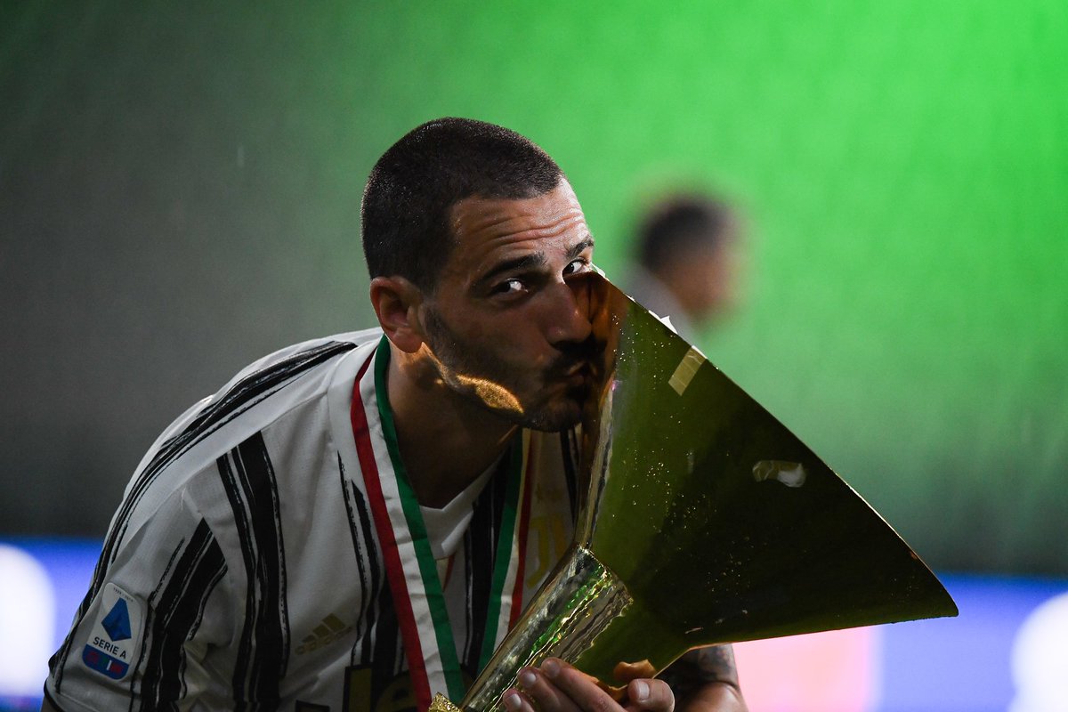 bonucci_leo19's tweet photo. CAMPIONI D’ITALIA 💪🏻 #stron9er #LB19 #FinoAllaFine https://t.co/bAPVYFFcZK