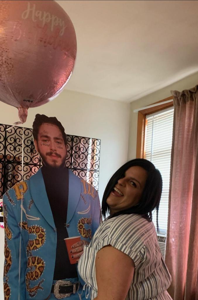 angelicprincipe's tweet image. @rriproarin @PostMalone 
Thanks for coming to my 40th birthday party today! Lol 🥰( u also will be coming home with me) 
#40isfab