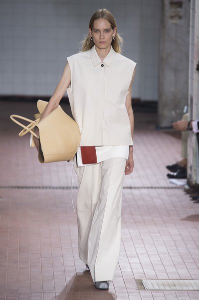 jil sander.jil sander’s minimalist, modern aesthetic had been established long before phoebe philo took over at céline and redefined the brand. it’s a great companion to old céline, with its simple cuts and large tote bags.