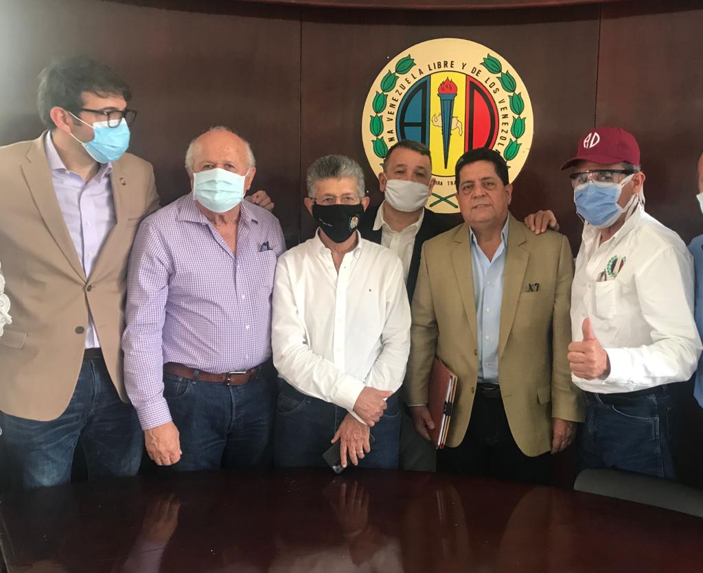 No hay dudas, <a href="/ADemocratica/">Acción Democrática</a> se fortalece por la entrega y la disciplina de una militancia que no se doblega. Y esa militancia en todos los rincones del país ratifica su apoyo a nuestro legítimo Secretario General <a href="/hramosallup/">Henry Ramos Allup</a>. #ADelantePorVenezuela