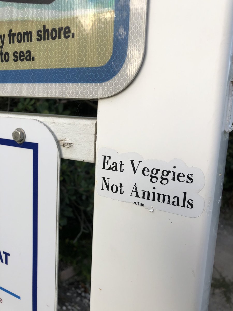 PatrickVeg's tweet photo. Eat veggies. Not animals. Go #vegan #govegan for the #planet ... for your health... for the #animals. https://t.co/4fnKqAEGx2