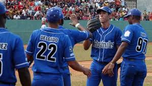 Industriales (La Habana) - Los leones (lions), Los azules (blues)As the capital city's team, they are essentially the Yankees. Classic logo, great colors, jerseys could use some work, and v basic nicknamesLogo: 8Color: 7Jersey: 4Nickname: 3Geography: 1Total: 25