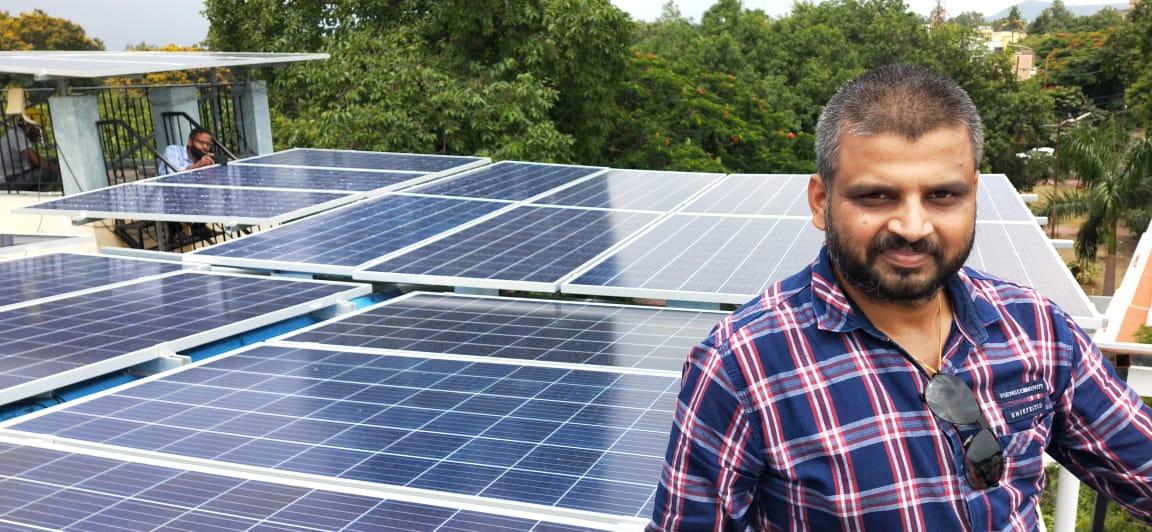 navin4bjp's tweet photo. आओ सूरज को अपना दोस्त बनाएं।
Happy #Friendship Day To All

#FriendshipDay2020 
#solarenergy #ongrid #NetMeter 
#greenenergy #cleanenergy https://t.co/HXLbwGKu13